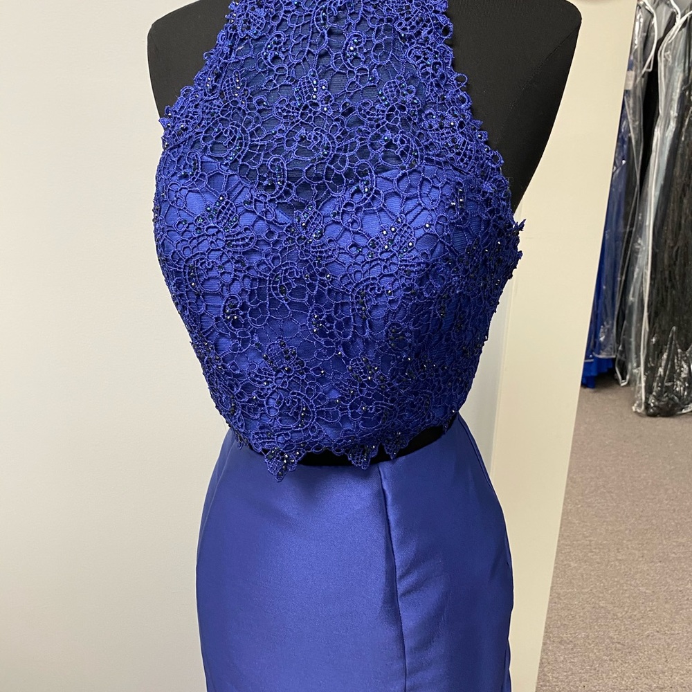 Prom Dress - Picture 2 of 3